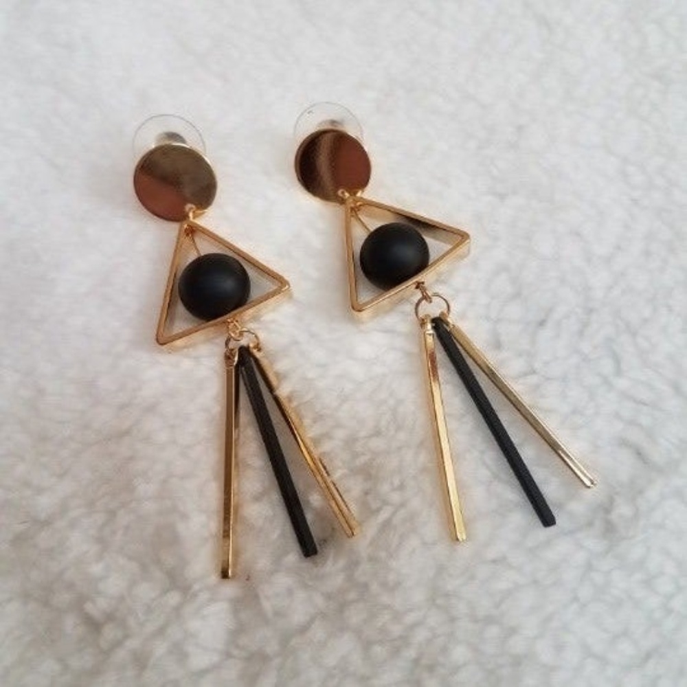 Beauty Golden Triangle Geometric Earring